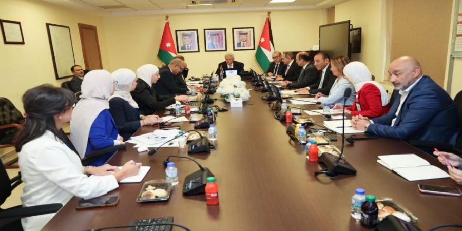 "توجيهية" مشروع حافلات التردد السريع تعقد اجتماعا لمتابعة سير العمل وتعزيز الخدمات