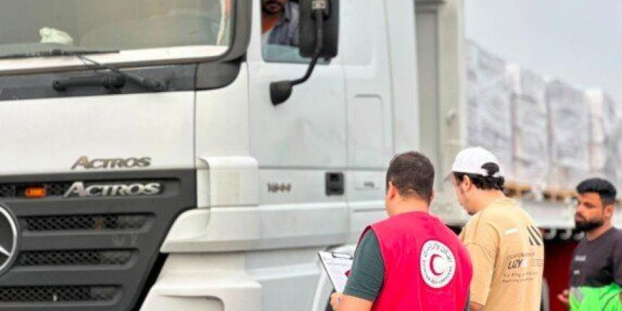 مصر.. الهلال الأحمر يطلق قافلة «زاد العزة»الـ 239 محملة بالمساعدات الغذائية والإغاثية لغزة