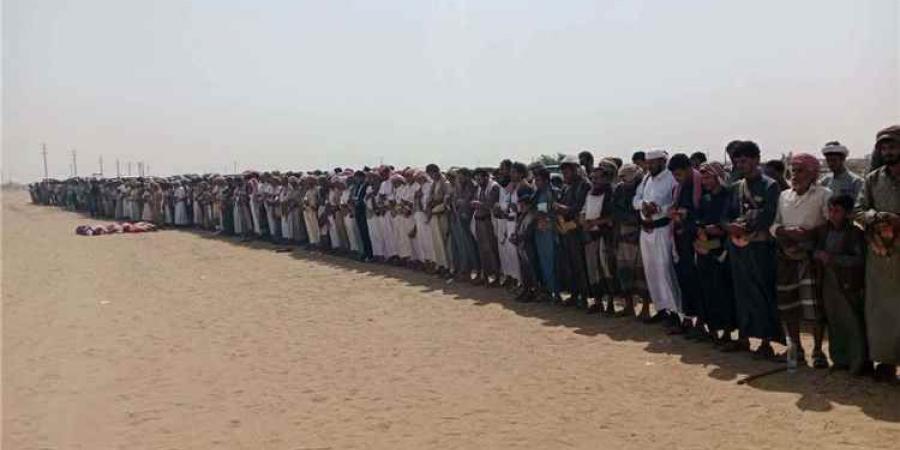 مقتل 5 جنود يمنيين في كمين حوثي مميت والجيش يشيّعهم بمراسم مهيبة