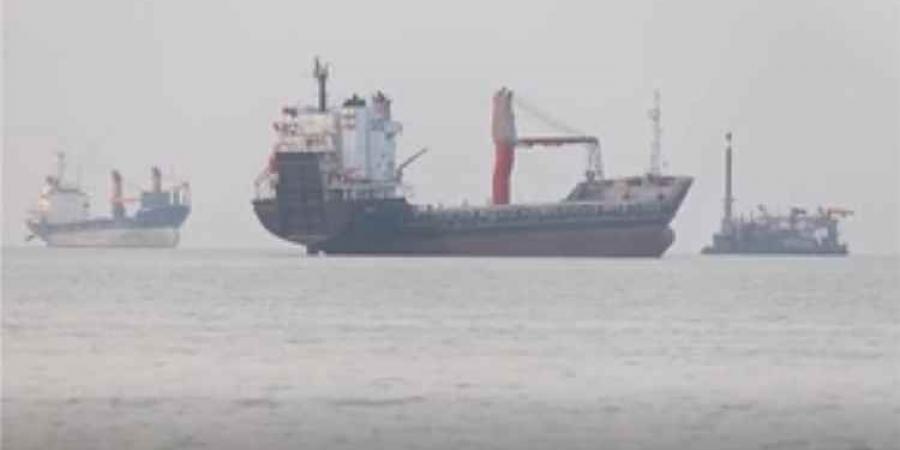 شهر إضافي في البحر و2.5 مليون دولار.. تكلفة فرار ناقلات النفط من مضيقي هرمز وباب المندب