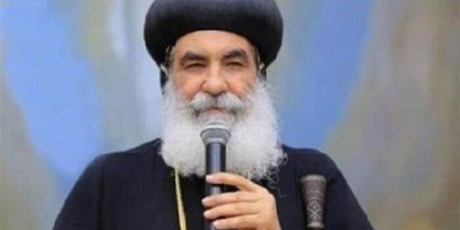 الأنبا بنيامين: 30 شابًا مسلمًا وقفوا أمام المطرانية بعد فض رابعة لحمايتها