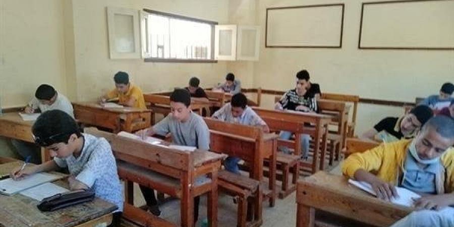 بمشاركة نحو 58 ألف طالب.. انطلاق امتحانات الدور الثاني للشهادة الإعدادية بالقاهرة اليوم