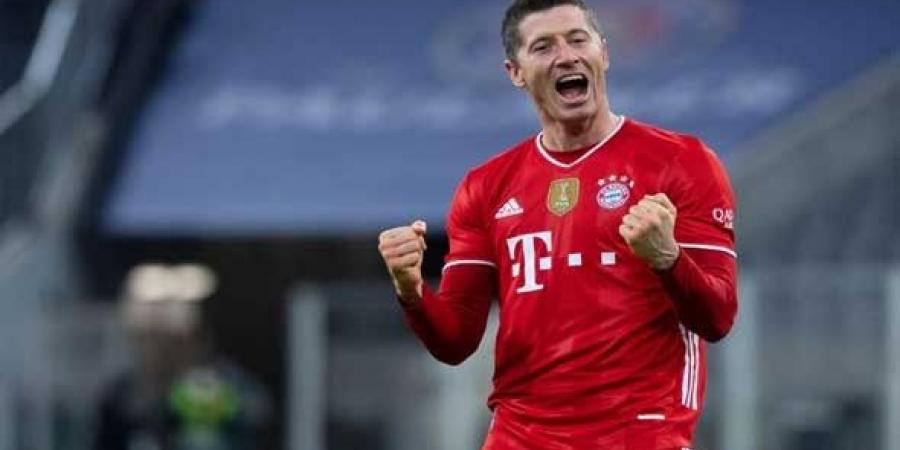 ليفاندوفسكي يثير التكهنات حول مستقبله