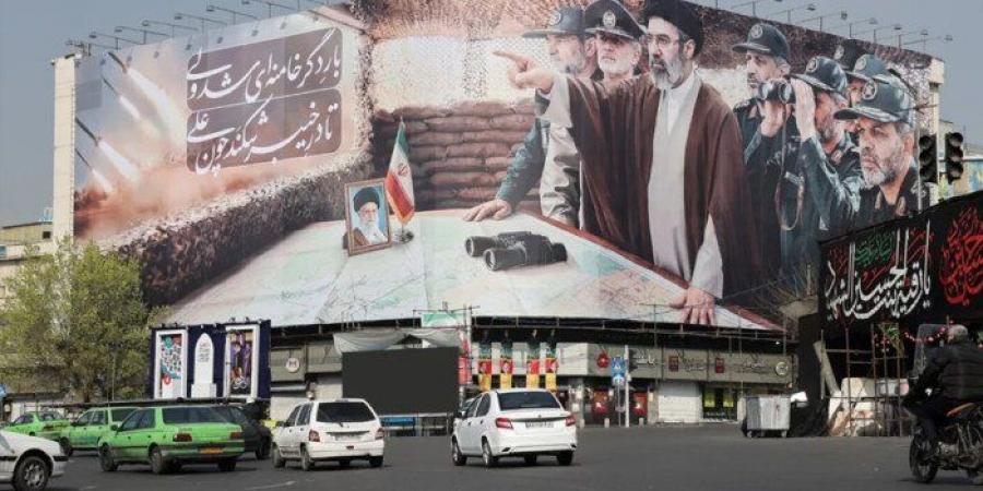 تقرير أمريكي: مجتبى خامنئي يميل لتطوير سلاح نووي أكثر تقدماً