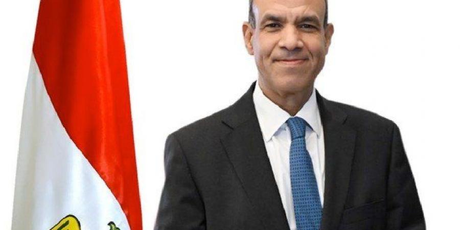 وزير الخارجية المصري يبحث هاتفياً مع نظيريه العُماني والإيراني جهود خفض التصعيد