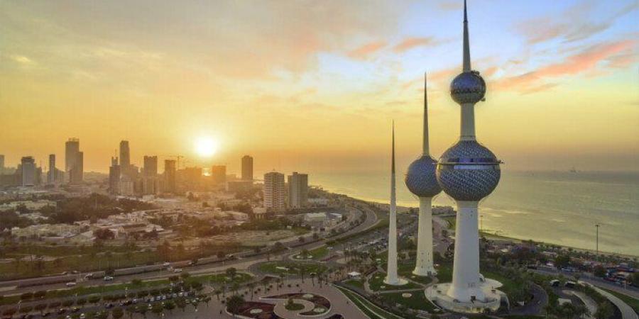 طقس الكويت المتوقع اليوم الأحد.. شديد الحرارة نهاراً حار ليلاً
