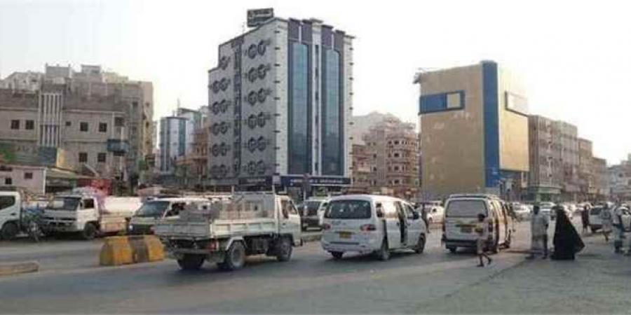 حرب شوارع بين حارتين في المكلا بأسلحة متوسطة ومصادر تكشف ما حدث