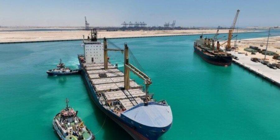 استمرار النشاط التشغيلي بمحطة ترانس كارجو بميناء السخنة واستقبال أول سفينتين بعد بدء التشغيل التجاري