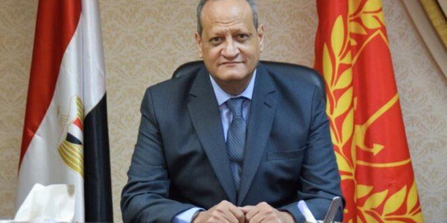 مدير تعليم بورسعيد يشدد على المدارس بقبول ملفات الطلاب واستكمال الشهادات الصحية حتى 30 سبتمبر