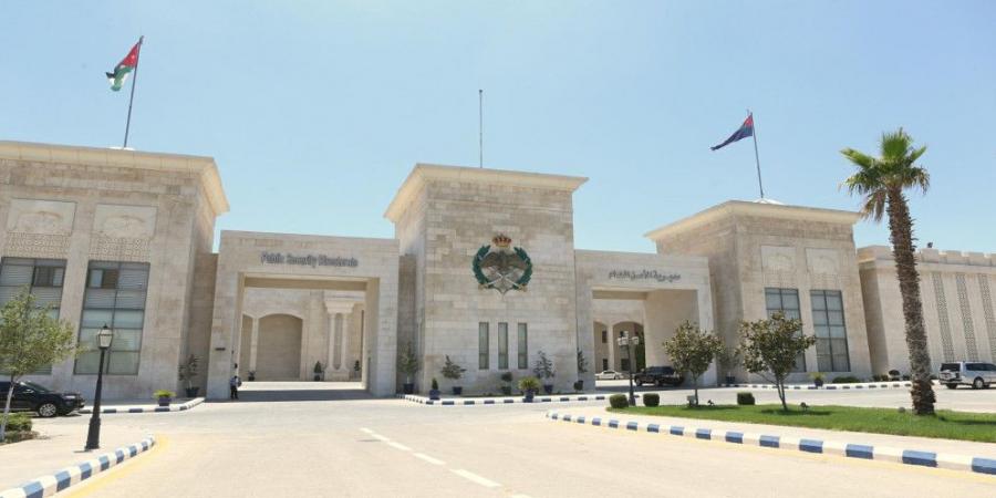 وفاة 4 أشخاص إثر تدهور مركبة على الطريق الصحراوي في معان
