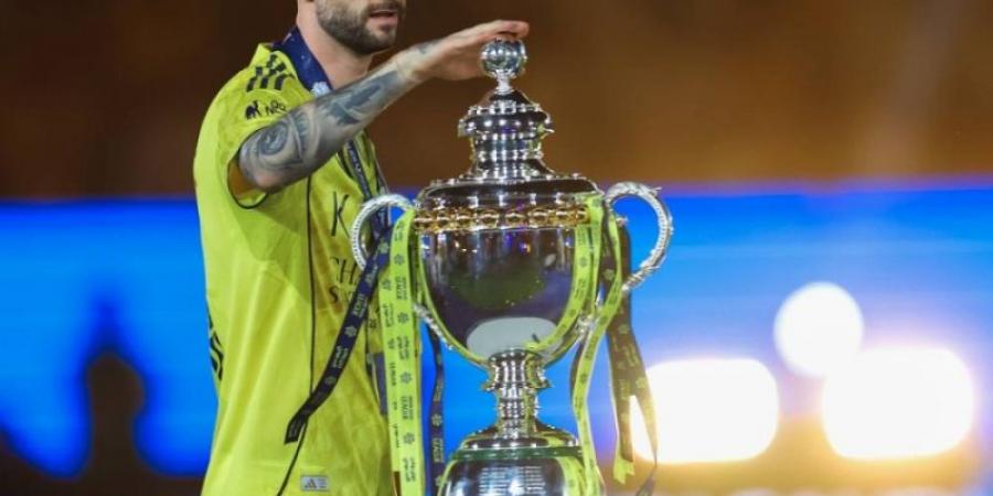 صفقات مدوية للهلال والأهلي.. وتحرك متأخر من الاتحاد