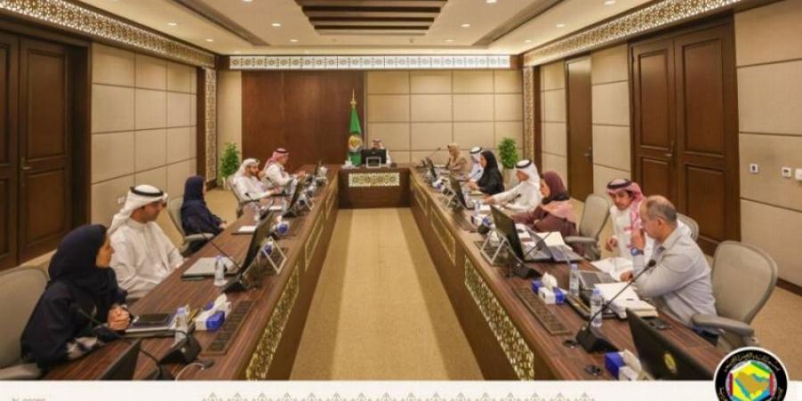أمين مجلس التعاون يعقد اجتماعًا مع مسؤولي الأمانة العامة لمتابعة مخرجات اللقاء التشاوري التاسع عشر