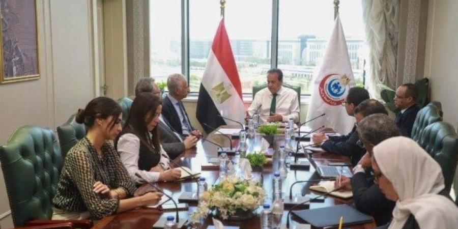 وزير الصحة يبحث مع «تكنويڤ» و«ميدبوت» تفعيل تقنية الروبوت الجراحي