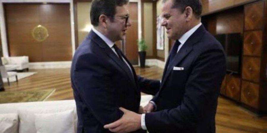 مصطفى بكري: مصر حريصة على إنهاء الأزمة الليبية وأتوقع زيارة الدبيبة للقاهرة