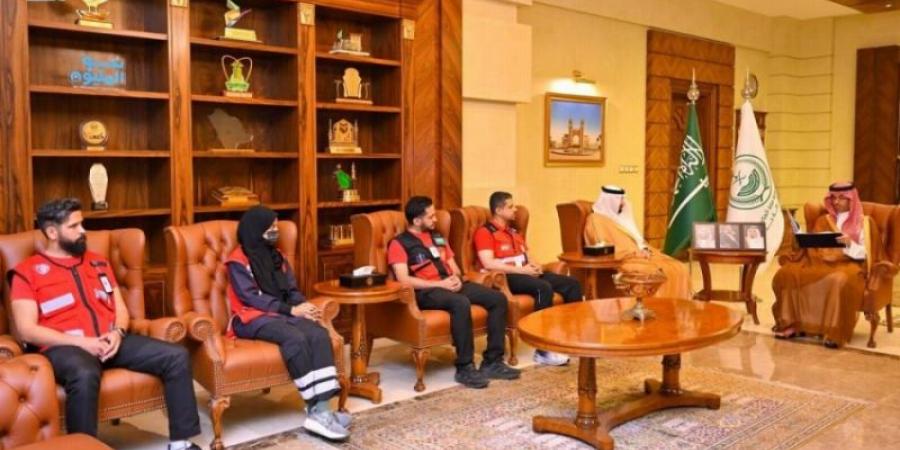 الأمير سعود بن جلوي يستقبل مدير فرع الهلال الأحمر بجدة