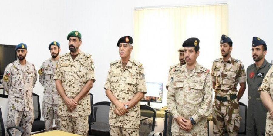 رئيس هيئة الأركان البحريني: تمرين «درع البحرين» يعزز الجاهزية العسكرية الخليجية ويجسد قوة الدفاع المشترك