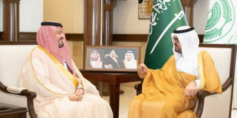 نائب أمير منطقة مكة المكرمة يستقبل أمين جدة