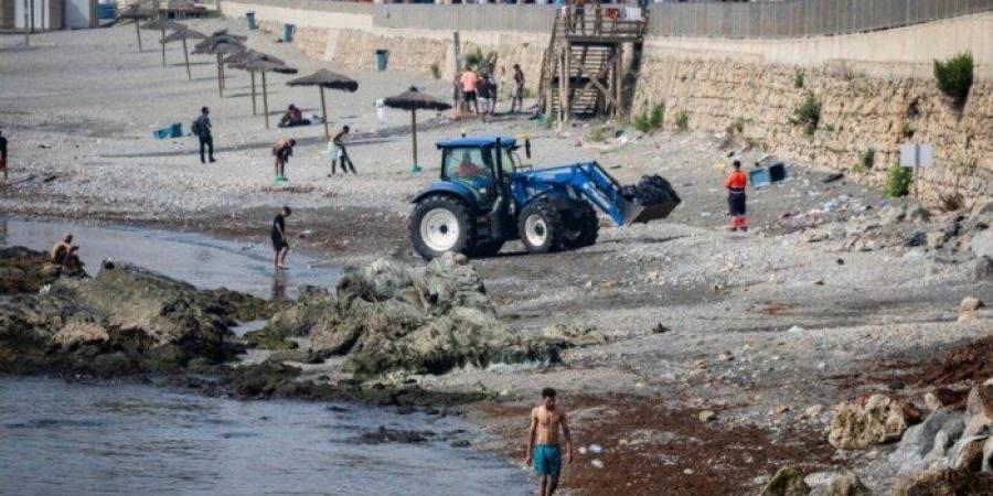 وفاة لاعبة كرة قدم مغربية غرقا أثناء محاولتها السباحة إلى سبتة