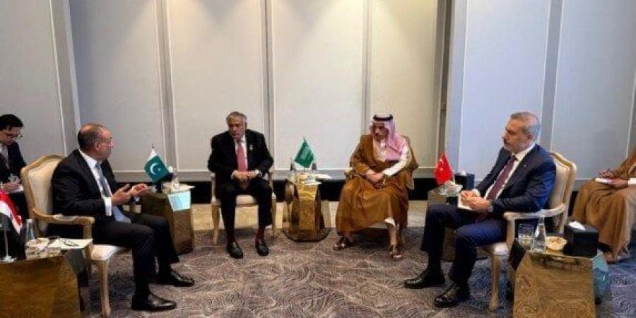 عبد العاطي يلتقي وزراء خارجية السعودية وتركيا وباكستان لبحث أزمات المنطقة