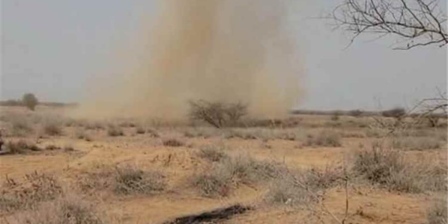 فرق الهندسة العسكرية تفجر لغمين حوثيين في محيط قرية بمحافظة حجة