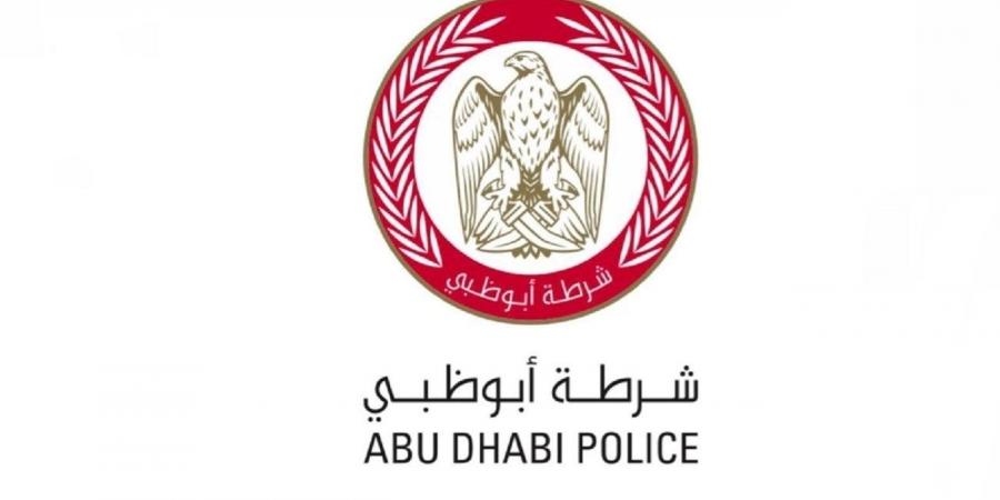شرطة أبوظبي تتعامل مع حريق في بناية قيد الإنشاء بجزيرة ياس