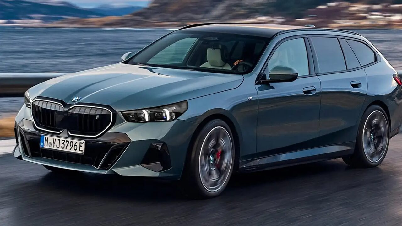 رؤية جديدة للسيارات الكهربائية تجسدها BMW i5 Touring 2025 بمميزات لا مثيل لها