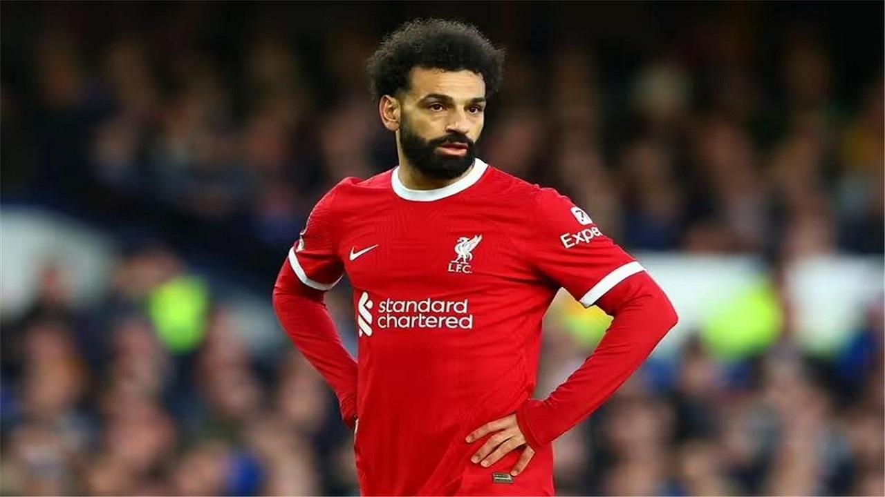 أزمة كبيرة لمحمد صلاح في ليفربول.. متى يرحل؟