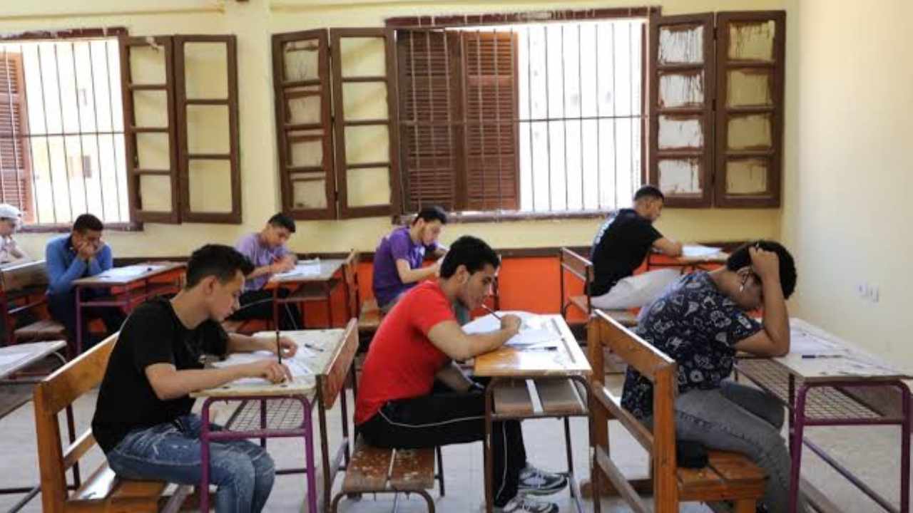 الثانوية العامة وتوزيع درجات امتحان العربي 2024 للمستويات العليا 