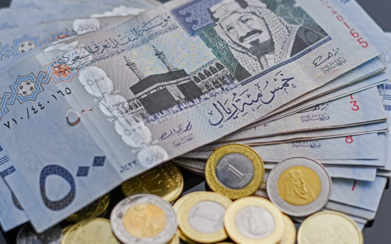 سعر الريال السعودي في بداية تعاملات اليوم الثلاثاء 11-6-2024